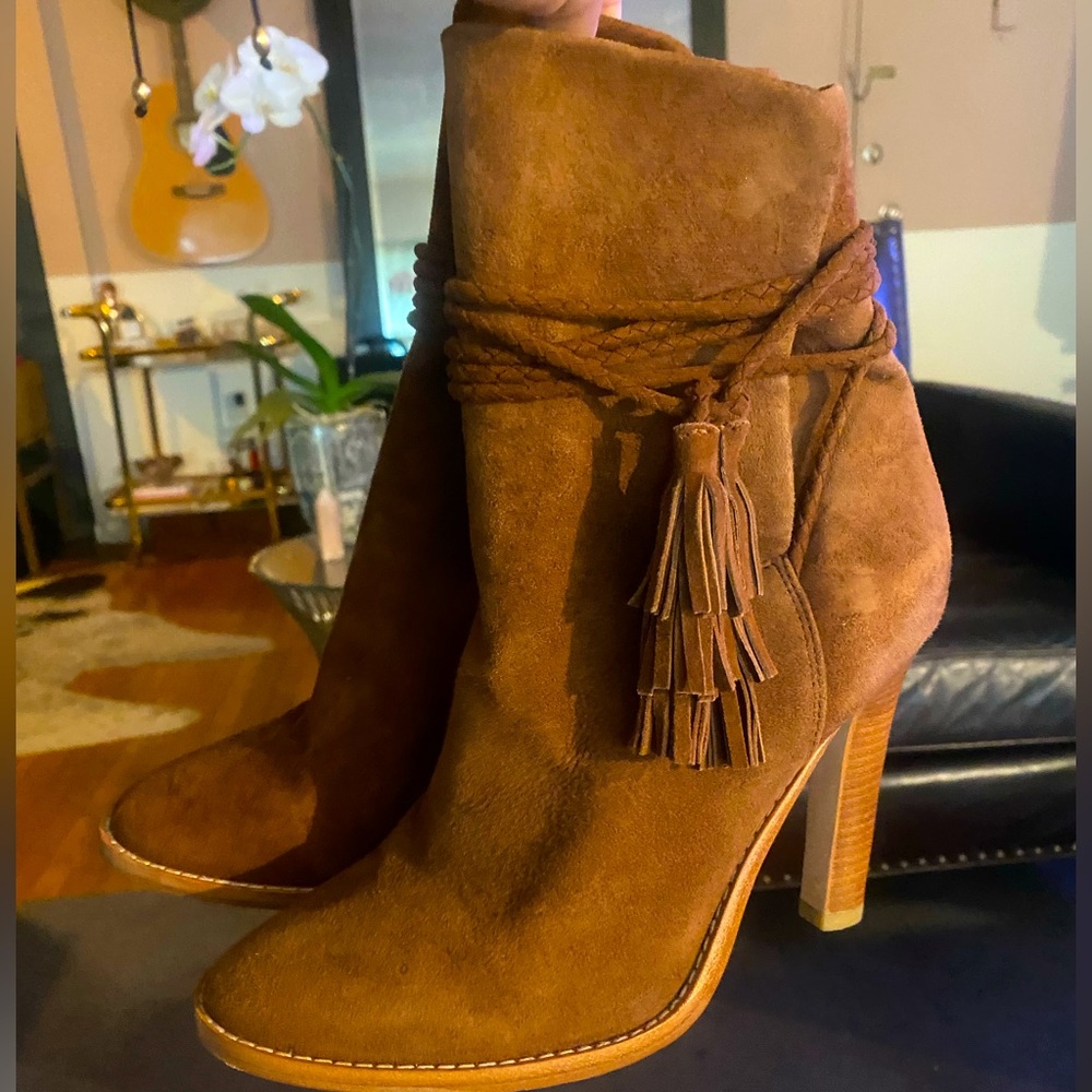 VERY CHIC booties from Joie!